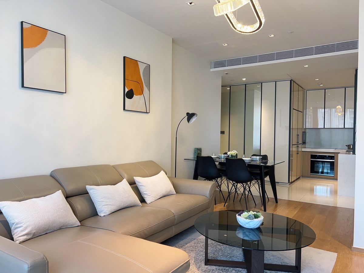 For RentCondoSukhumvit, Asoke, Thonglor : ✨ Super Luxury Price! ✨🏙️ Super Luxury | Beatniq Sukhumvit 32 2 bedrooms | 2 bathrooms | Size 80 sq.m. 💸 Rent only 80,000 baht/month (Negotiable!) 📞 Call: 086-746-8882 (K. Cooper)