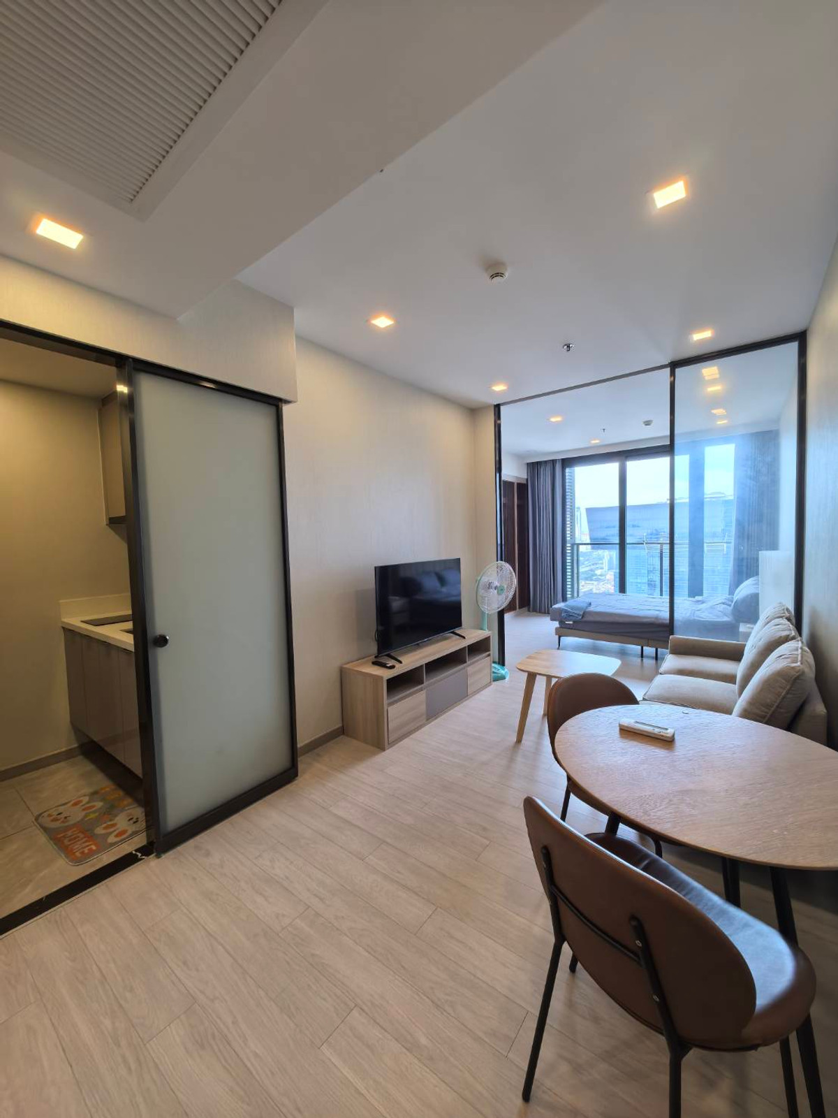 For SaleCondoRama9, Petchburi, RCA : Urgent sale 1 bedroom