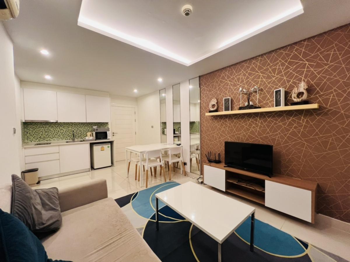 ให้เช่าคอนโดพัทยา บางแสน ชลบุรี สัตหีบ : For Rent‼️ 1 Bedroom Pool View 40 Sqm. Amazon Residence