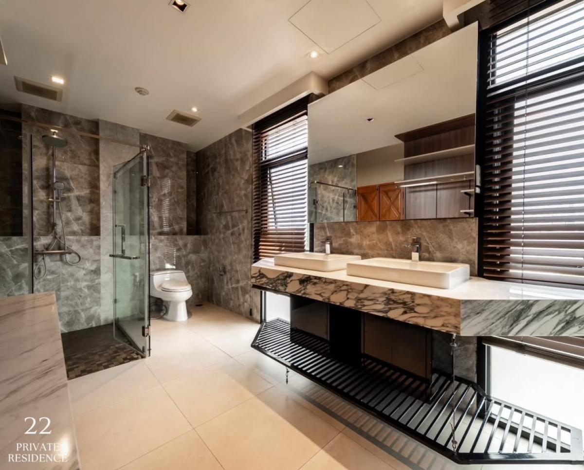 For SaleHouseRamkhamhaeng, Hua Mak : House for sale, Pool villa Krungthep Kreetha, size 2,047 Sq.m, price 250,000,000, contact 086-795-9997 (Jimmy)