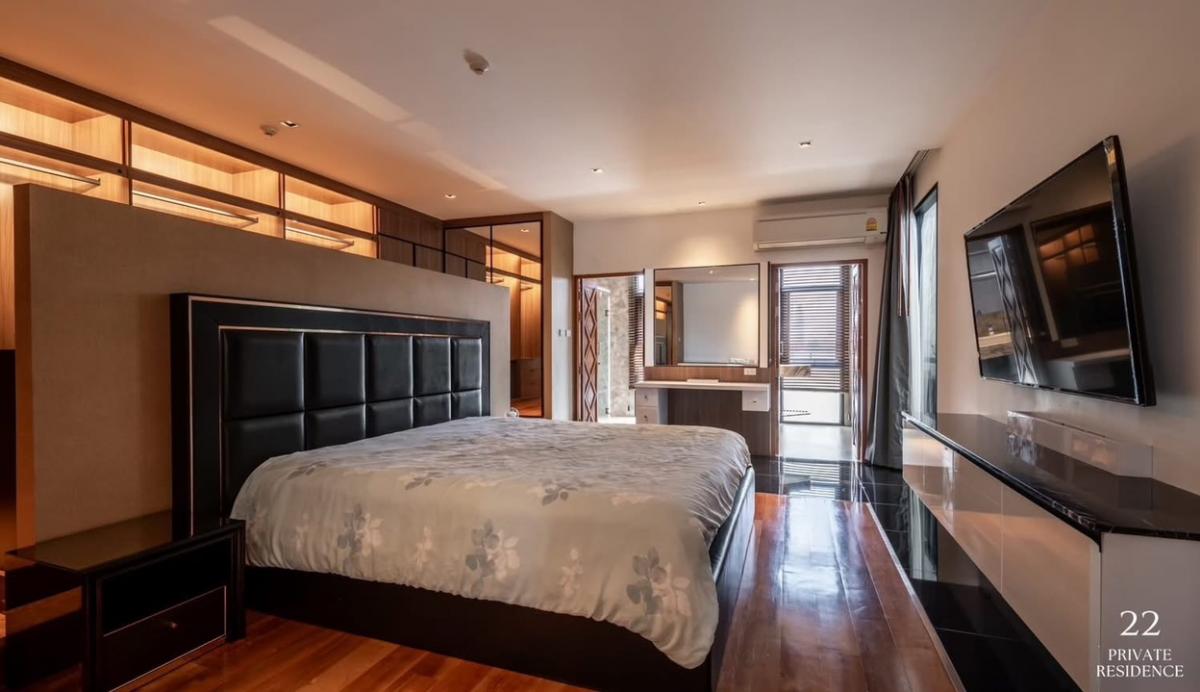 For SaleHouseRamkhamhaeng, Hua Mak : House for sale, Pool villa Krungthep Kreetha, size 2,047 Sq.m, price 250,000,000, contact 086-795-9997 (Jimmy)