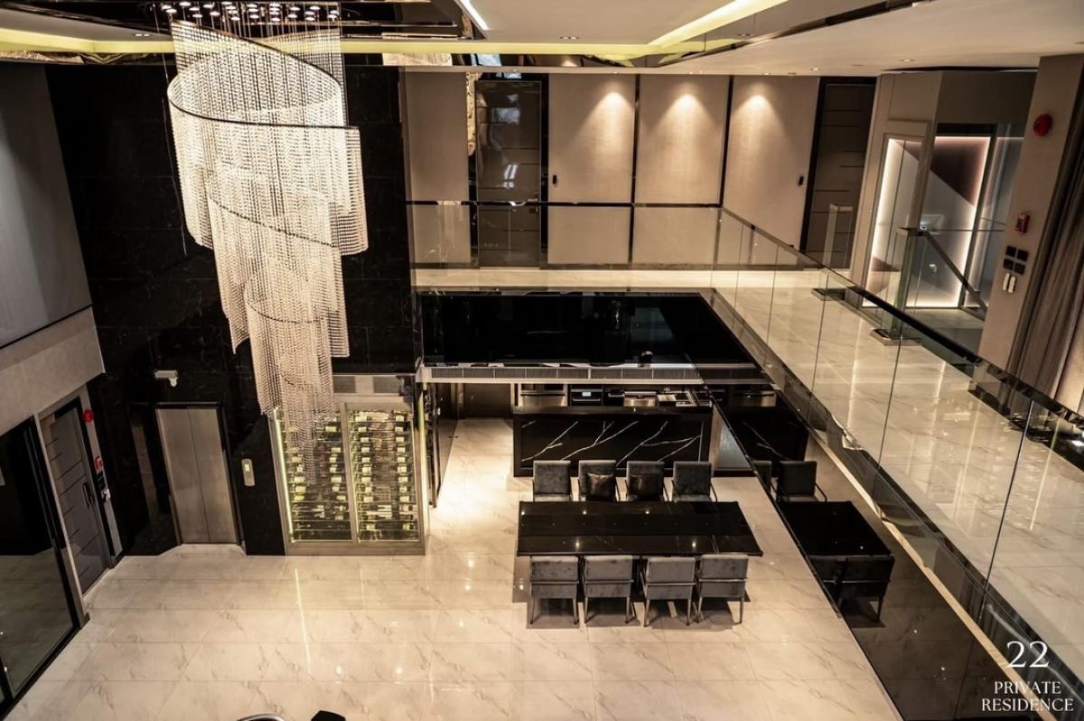 For SaleHouseRamkhamhaeng, Hua Mak : House for sale, Pool villa Krungthep Kreetha, size 2,047 Sq.m, price 250,000,000, contact 086-795-9997 (Jimmy)