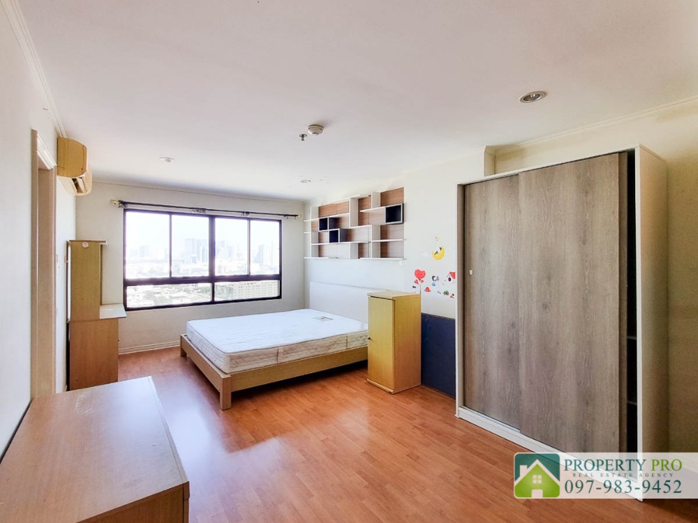 For SaleCondoSapankwai,Jatujak : Condo for Sale Lumpini Ville Phahol Sutthisarn, Studio 30 sqm Near BTS Saphan Khwai, Sutthisan Winitchai, Phahol Yothin, Inthamara : EL24S-049