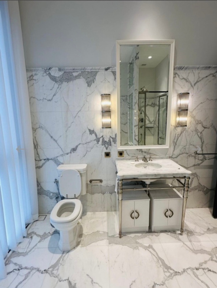 ให้เช่าคอนโดวิทยุ ชิดลม หลังสวน : Luxury Condo for Rent Phloen Chit | City Lifestyle Luxury | Near BTS Phloen Chit | 200,000 THB/Month | คอนโดหรูให้เช่า เพลินจิต ไลฟ์สไตล์เมือง หรูหรา ใกล้ BTS เพลินจิต 200,000 บาท/เดือน - LTHC11432