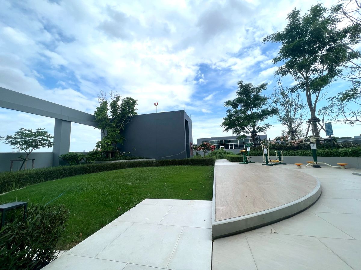 For SaleCondoPinklao, Charansanitwong : Condo for sale Lumpini Ville Charan - Fai Chai, on the main road, near MRT Charan 13 station, fully furnished, complete common area, ready to move in, Studio size 25 sq m., special price, beautiful room, good location, convenient transportation, Charan Sa