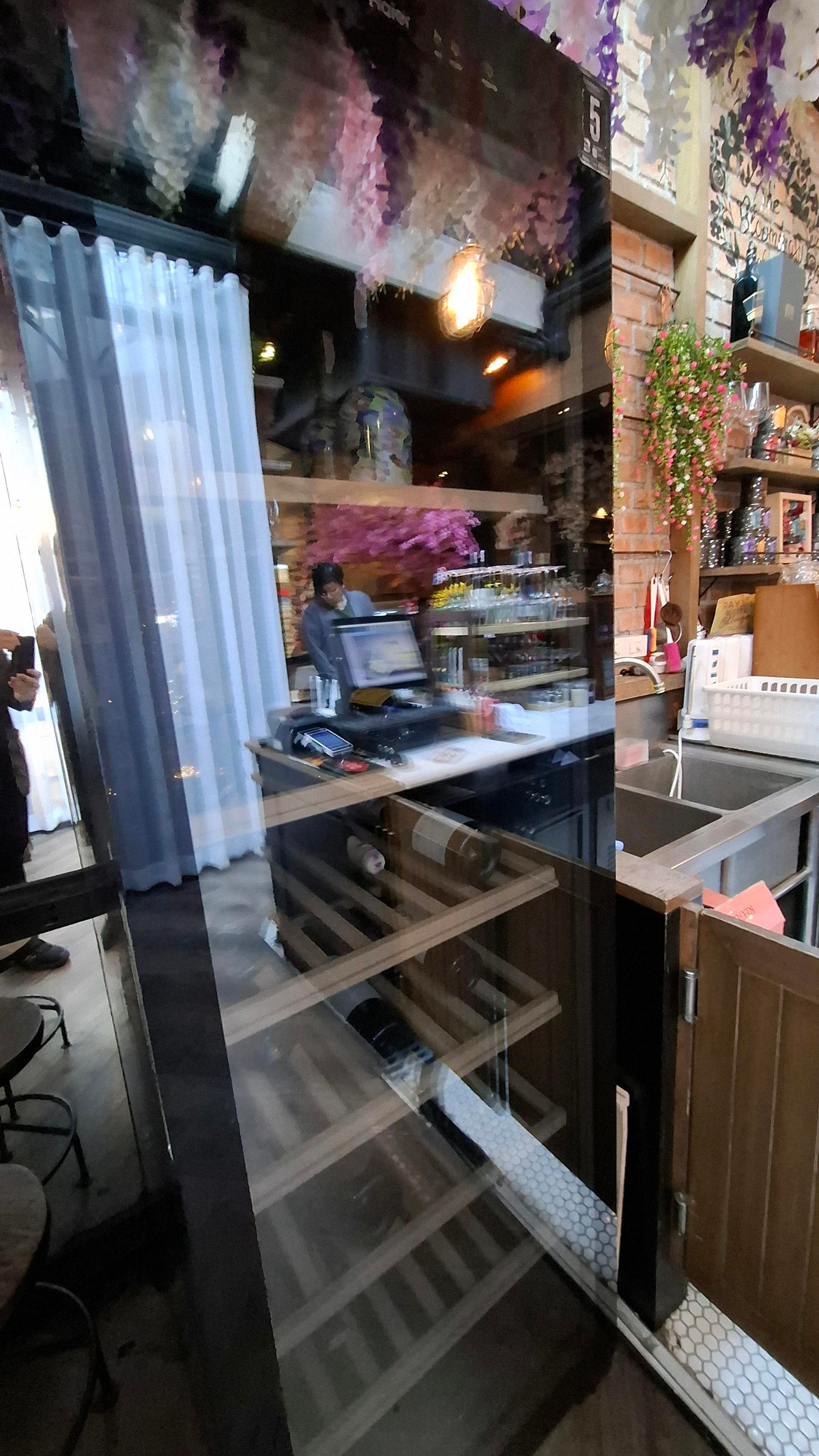 เซ้งร้านค้า/ตลาดนัดสุขุมวิท อโศก ทองหล่อ : เซ้งด่วน! คาเฟ่ทำเลทองใน **ย่านทองหล่อ** ใจกลางกรุงเทพ ราคาพิเศษแค่ **1,200,000 บาท**