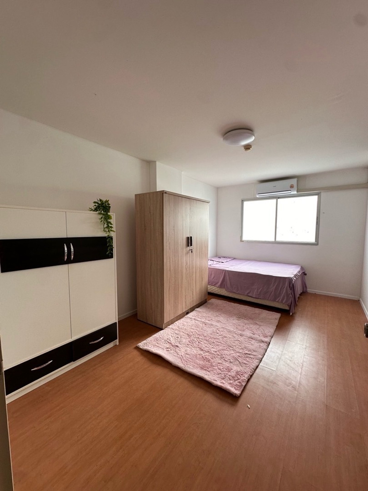 ขายคอนโดปทุมธานี รังสิต ธรรมศาสตร์ : ขายลุมพินี รังสิต ห้องสวย B7 ชั้น 8 เฟอร์ครบ ติดต่อ 0933247322