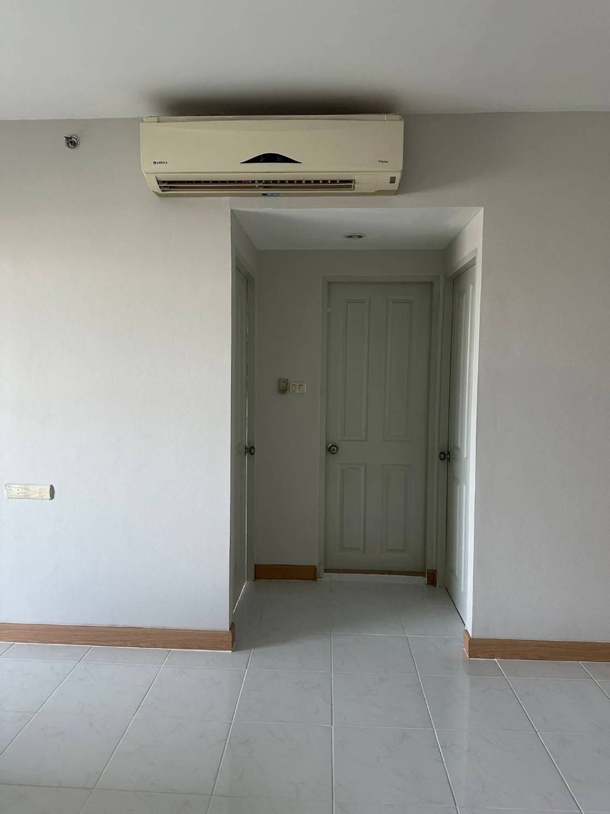 For RentCondoPattanakan, Srinakarin : Near BTS Yellow Line, Sri Udom Station, near Paradise Mall, Central Bangna