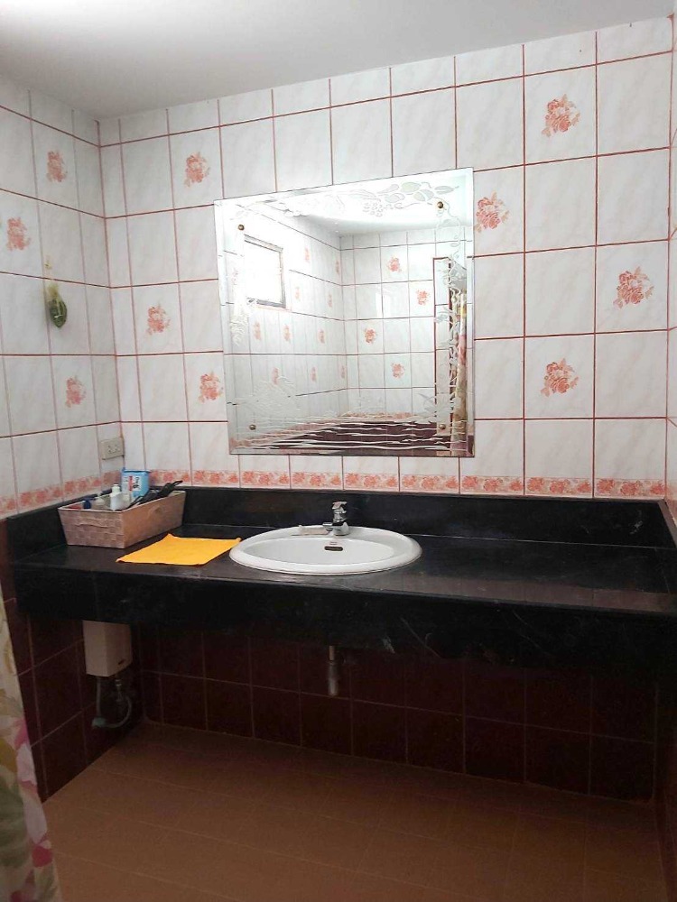 ขายบ้านพัทยา บางแสน ชลบุรี สัตหีบ : Single house for sale, prime location land, made into a pool villa (S03-1264)