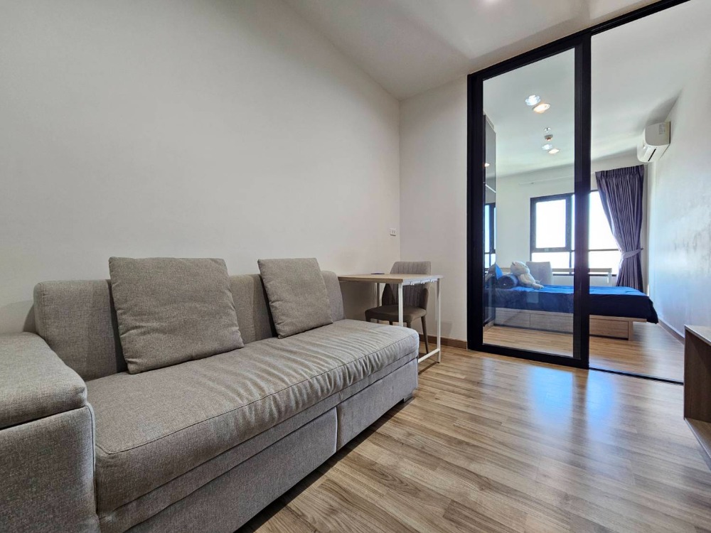 For RentCondoBangna, Bearing, Lasalle : Condo for rent, ready to move in, near BTS Bearing, only 350 meters. High floor, open view.