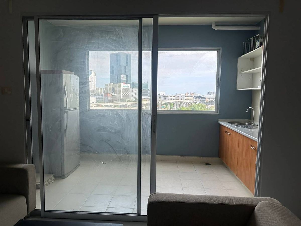 For RentCondoPattanakan, Srinakarin : Near BTS Yellow Line, Sri Udom Station, near Paradise Mall, Central Bangna