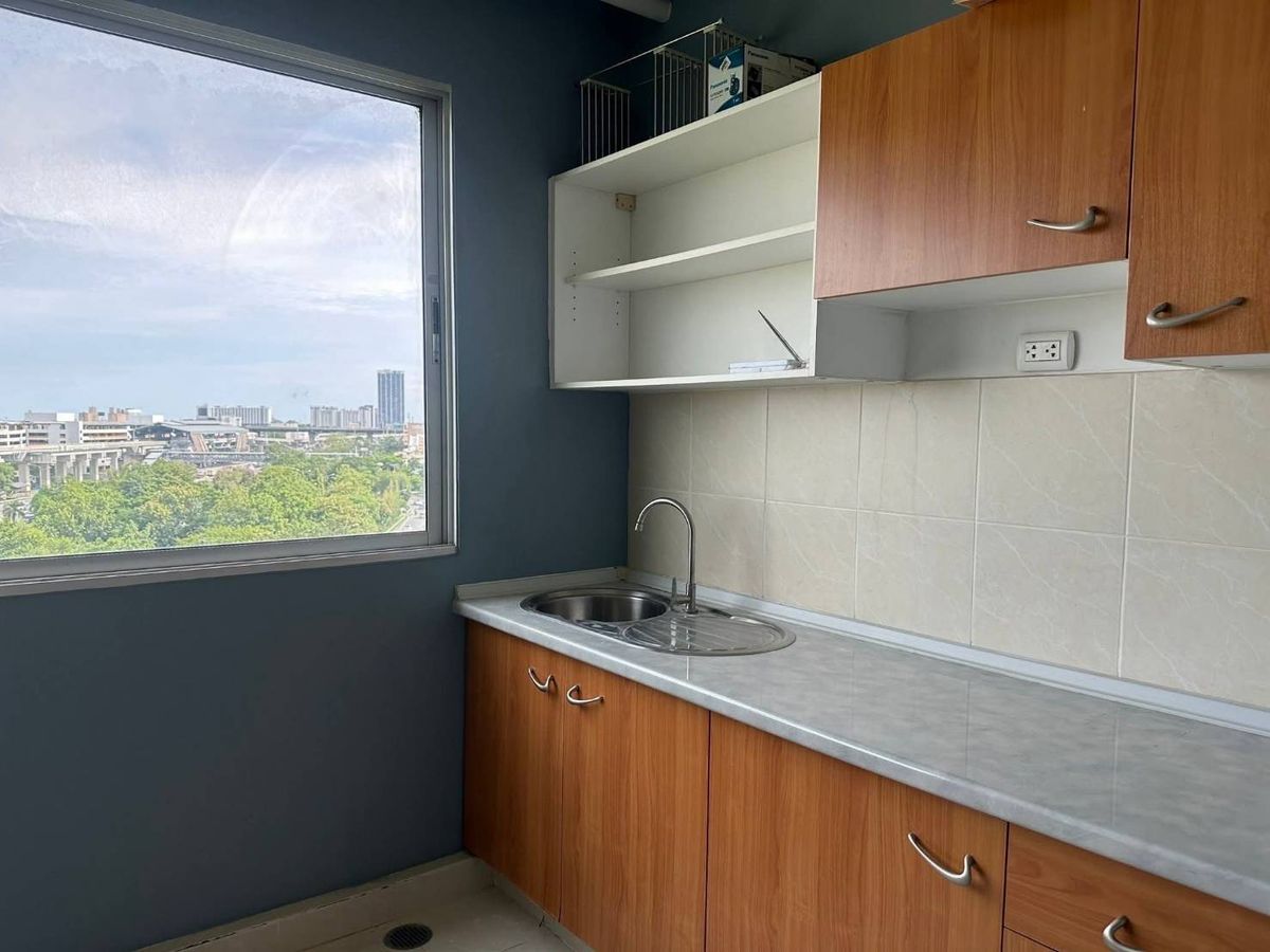 For RentCondoPattanakan, Srinakarin : Near BTS Yellow Line, Sri Udom Station, near Paradise Mall, Central Bangna