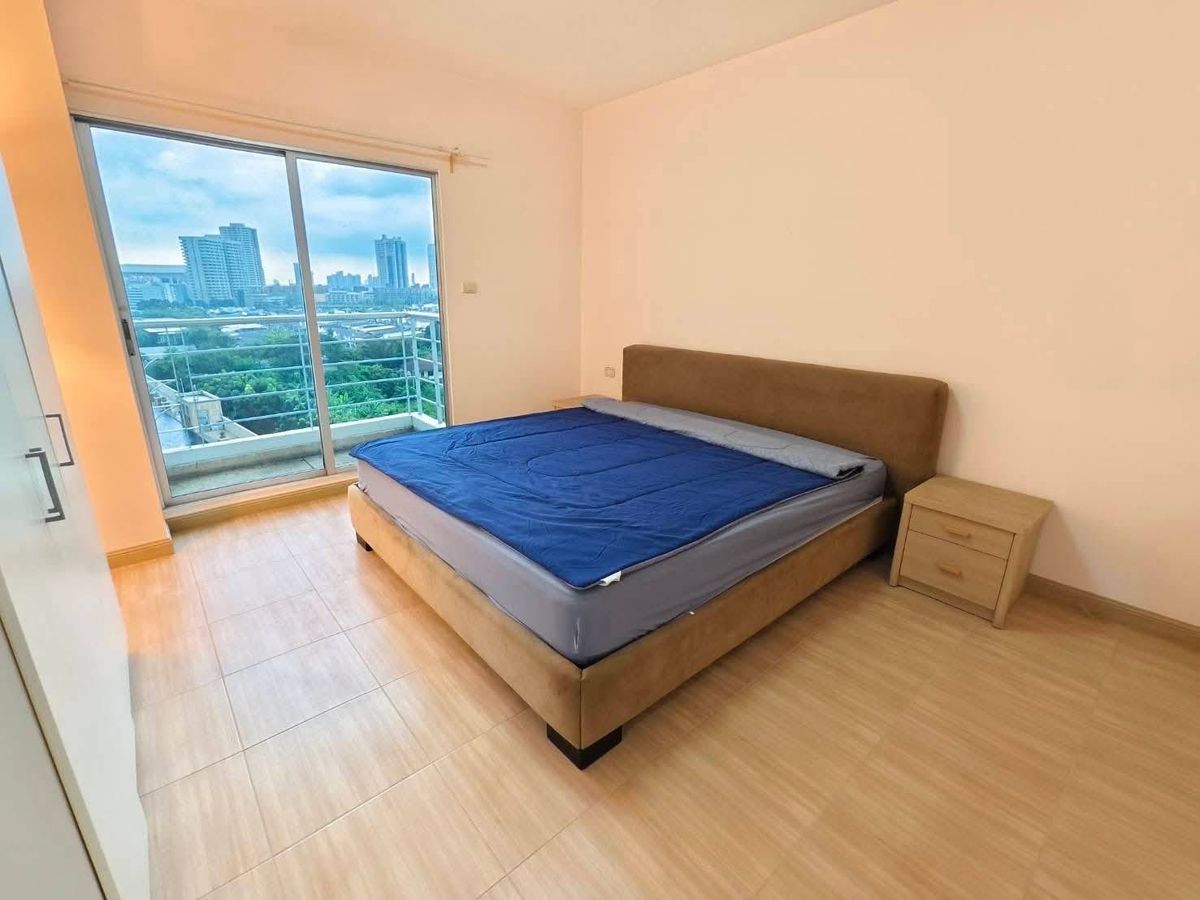 For RentCondoPattanakan, Srinakarin : Near BTS Yellow Line, Sri Udom Station, near Paradise Mall, Central Bangna