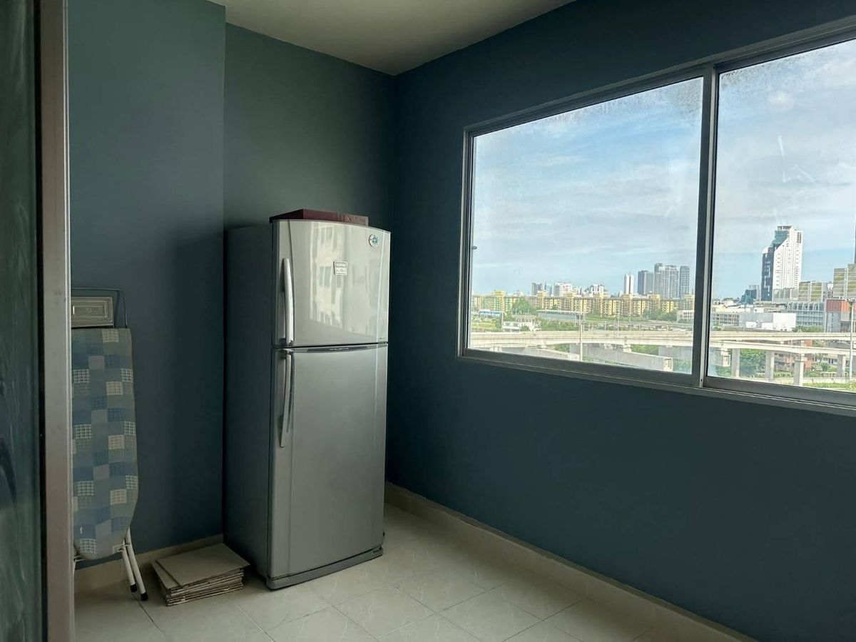 For RentCondoPattanakan, Srinakarin : Near BTS Yellow Line, Sri Udom Station, near Paradise Mall, Central Bangna