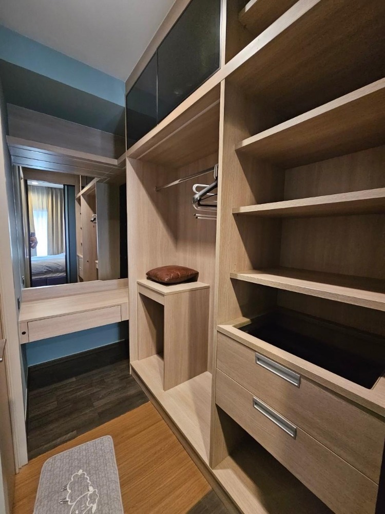 For RentCondoRama9, Petchburi, RCA : The Line Asoke Ratchada is near shopping malls and the Rama 9 BTS station, within walking distance.