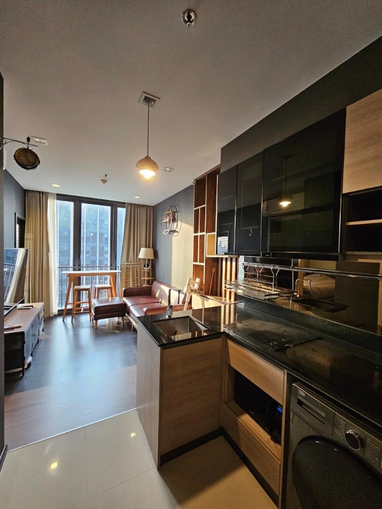 For RentCondoRama9, Petchburi, RCA : The Line Asoke Ratchada is near shopping malls and the Rama 9 BTS station, within walking distance.