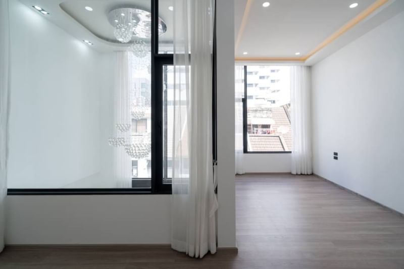 For SaleTownhomeNana, North Nana,Sukhumvit13, Soi Nana : For SALE Townhome Sukhumvit15 3 Storeys 4Bed 4Bath 2Parking 25sqw 250sqm Near MRT Sukhumvit BTS Asok Terminal21 EmQuartier