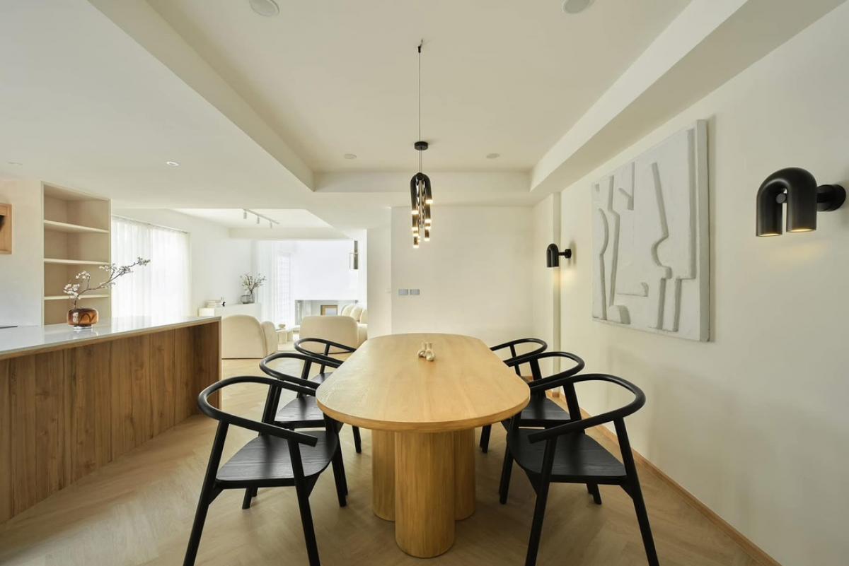 For SaleHome OfficeRatchadapisek, Huaikwang, Suttisan : Home Office for Sale with Tenant Ratchada 42 Near BTS Ratchayothin Income Generating Investment Property Bangkok