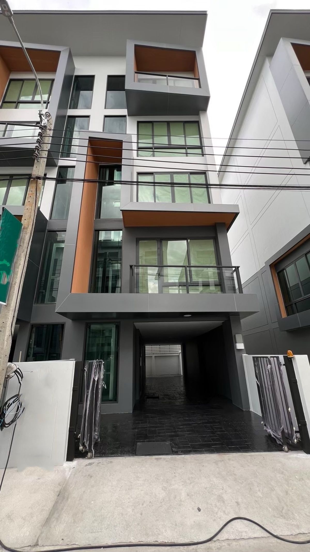 For RentHome OfficeRamkhamhaeng, Hua Mak : 🎉 #Home Office with Lift [Krungthep Kreetha] ** 💎 Rent 75,000.- baht/month 💎