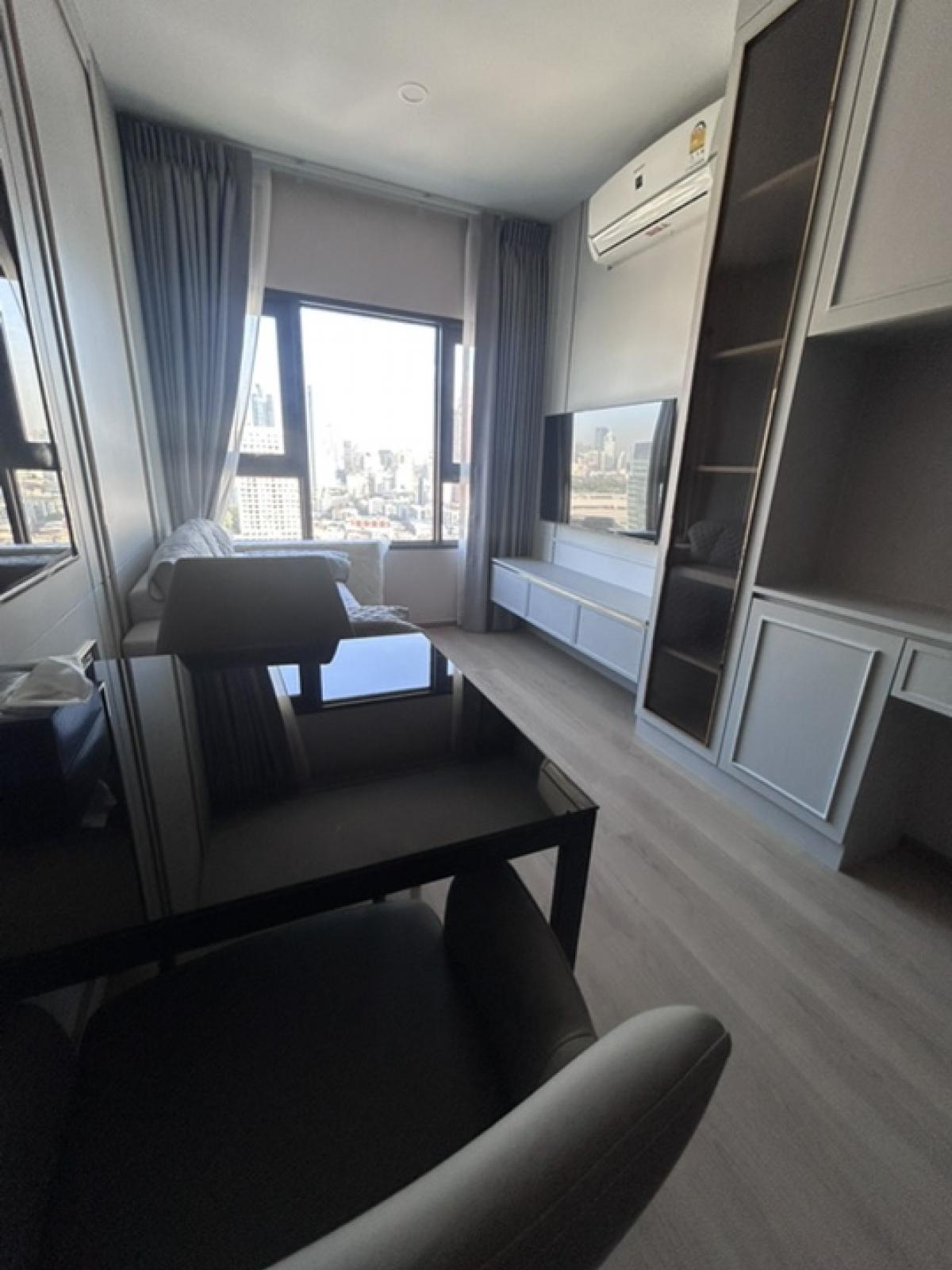 ให้เช่าคอนโดคลองเตย กล้วยน้ำไท : 🔥ให้เช่าด่วนสุด🔥ไลฟ์ พระราม 4 - อโศก ชั้น 20 วิวเมืองสุดตระการตา พร้อมเฟอร์นิเจอร์ครบชุด พร้อมเข้าอยู่ทันที