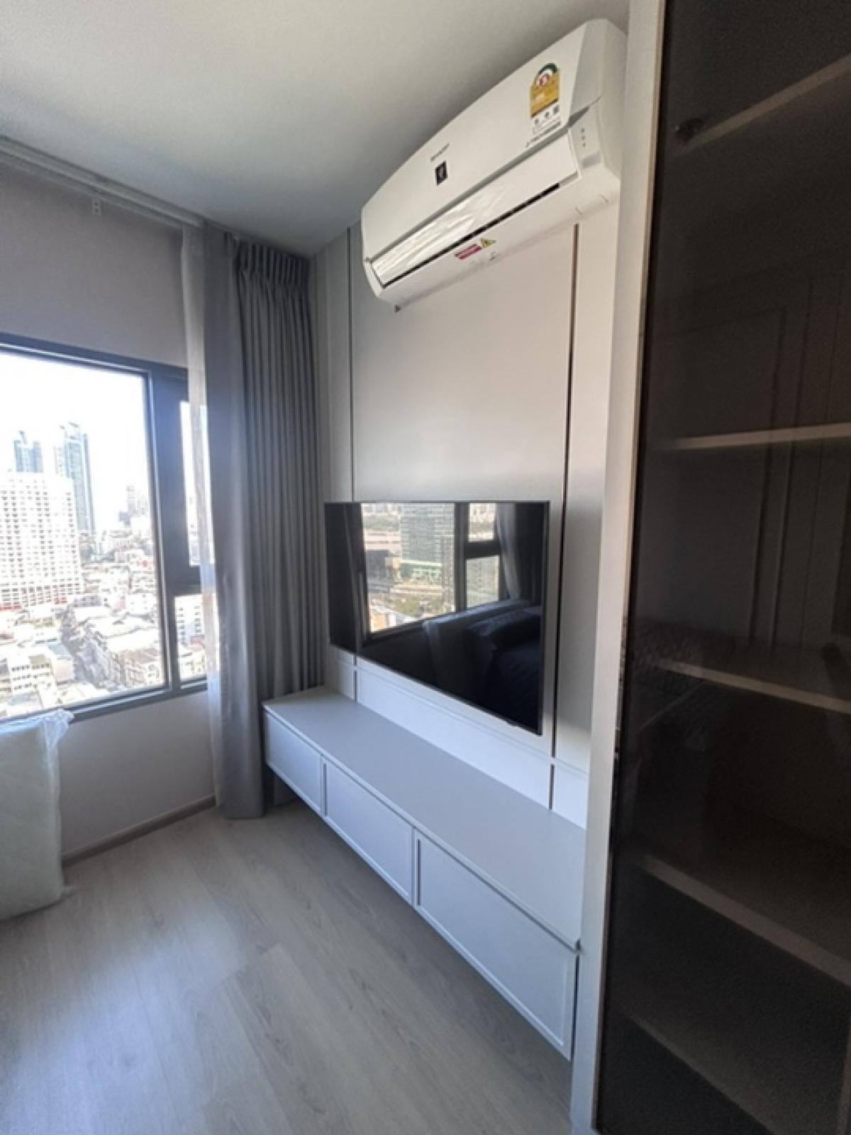 ให้เช่าคอนโดคลองเตย กล้วยน้ำไท : 🔥ให้เช่าด่วนสุด🔥ไลฟ์ พระราม 4 - อโศก ชั้น 20 วิวเมืองสุดตระการตา พร้อมเฟอร์นิเจอร์ครบชุด พร้อมเข้าอยู่ทันที