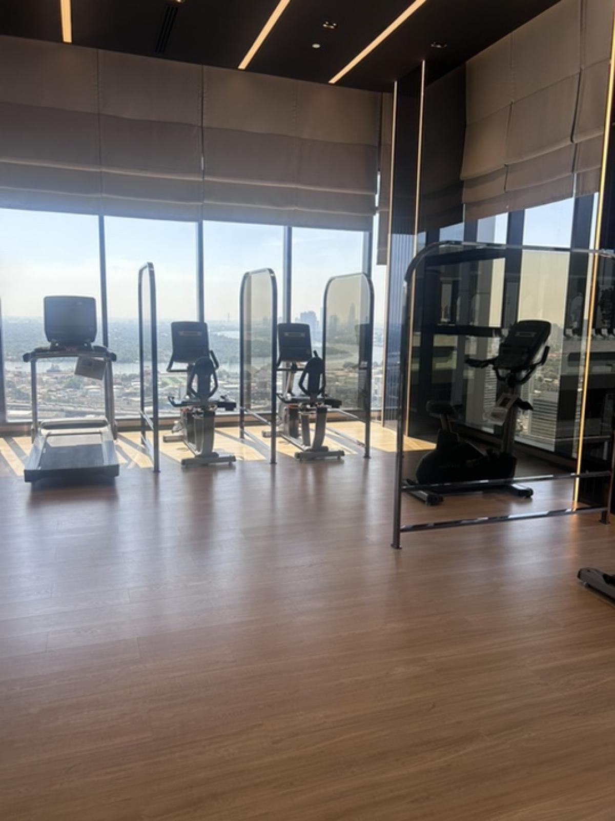 ให้เช่าคอนโดคลองเตย กล้วยน้ำไท : 🔥ให้เช่าด่วนสุด🔥ไลฟ์ พระราม 4 - อโศก ชั้น 20 วิวเมืองสุดตระการตา พร้อมเฟอร์นิเจอร์ครบชุด พร้อมเข้าอยู่ทันที