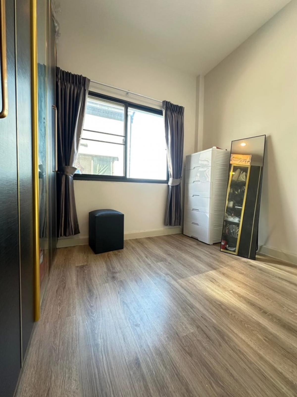 For SaleTownhomePattanakan, Srinakarin : 📢👇Sell with tenant til 31/3/27
 Dont miss this price, Verve Rama 9 Townhome, corner plot, 6.25 meters wide in front of the house, convenient travel on many routes.