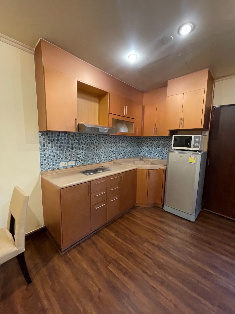 ให้เช่าคอนโดสาทร นราธิวาส : Sathorn Gardens | ให้เช่าห้องสตูดิโอ ตกแต่งน่าอยู่ เครื่องใช้ไฟฟ้าครบ ทำเลสะดวกใจกลางสาทร ส่วนกลางดี