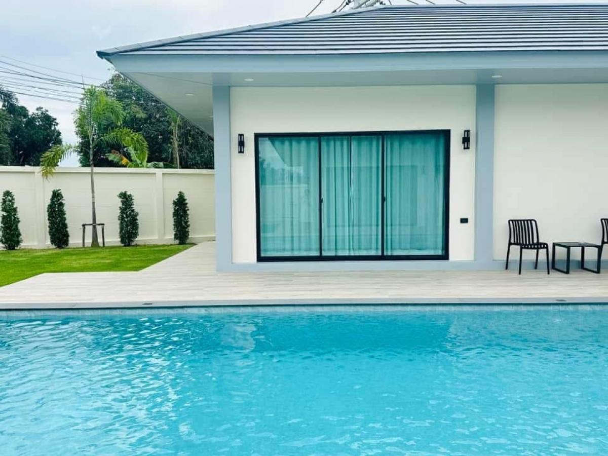 ขายพัทยา บางแสน ชลบุรี สัตหีบ : 📢👇 ขายพูลวิลล่าหรูสไตล์โมเดิร์น ทำเลดีที่สุดในห้วยใหญ่พัทยา ชลบุรี ห่างหาดจอมเทียน เพียง 5 นาที ใกล้ทางด่วนมอเตอร์เวย์