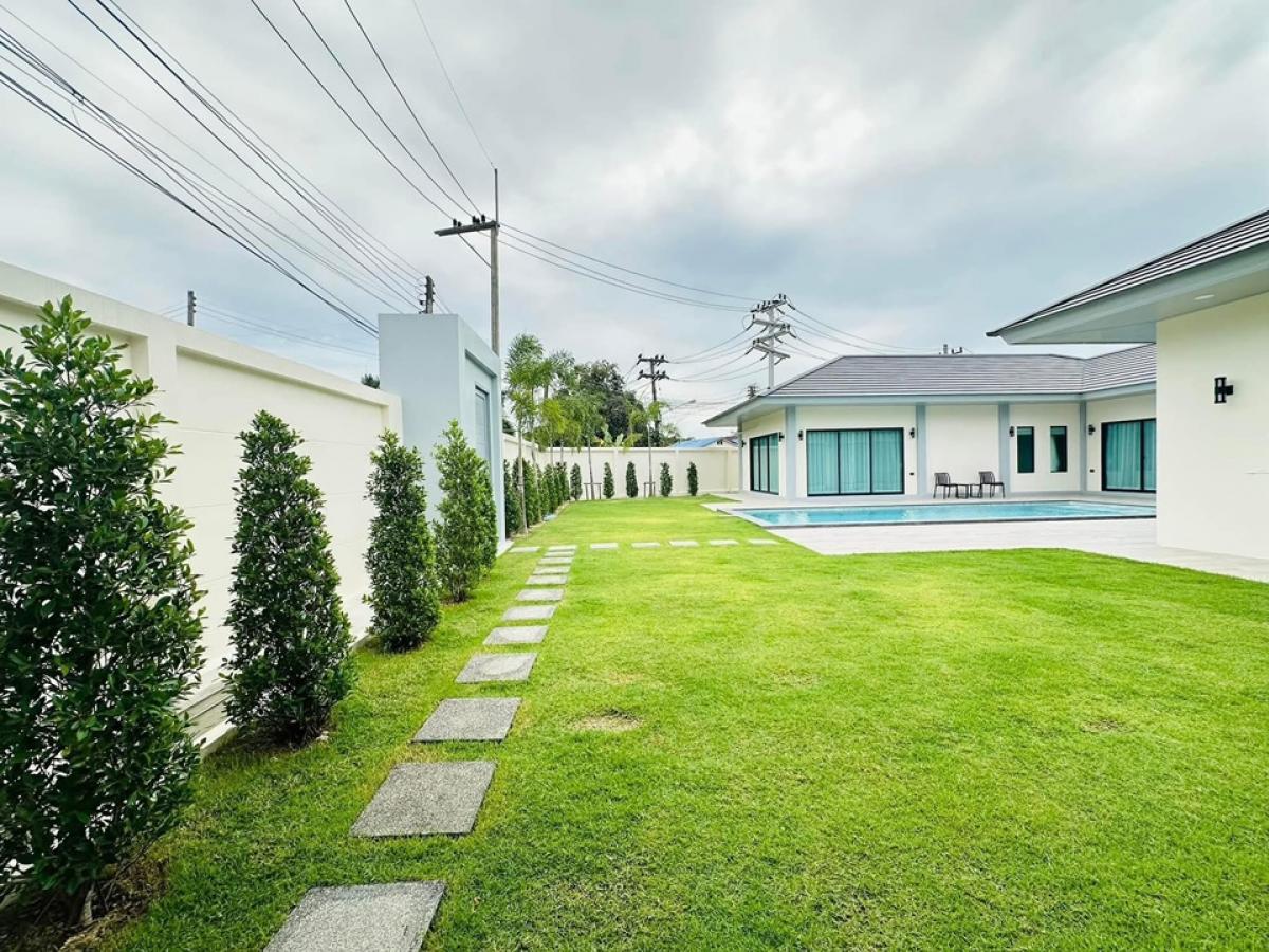 ขายพัทยา บางแสน ชลบุรี สัตหีบ : 📢👇 ขายพูลวิลล่าหรูสไตล์โมเดิร์น ทำเลดีที่สุดในห้วยใหญ่พัทยา ชลบุรี ห่างหาดจอมเทียน เพียง 5 นาที ใกล้ทางด่วนมอเตอร์เวย์