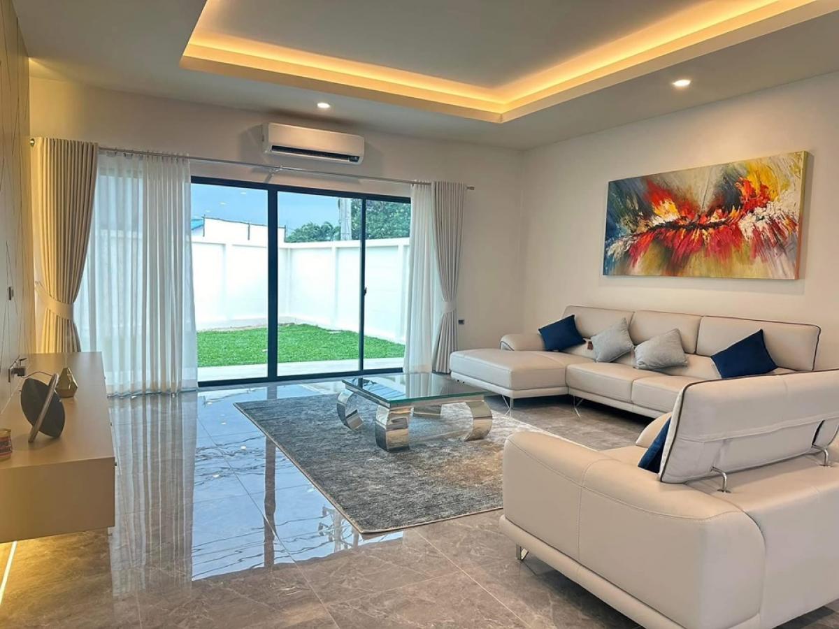 ขายพัทยา บางแสน ชลบุรี สัตหีบ : 📢👇 ขายพูลวิลล่าหรูสไตล์โมเดิร์น ทำเลดีที่สุดในห้วยใหญ่พัทยา ชลบุรี ห่างหาดจอมเทียน เพียง 5 นาที ใกล้ทางด่วนมอเตอร์เวย์