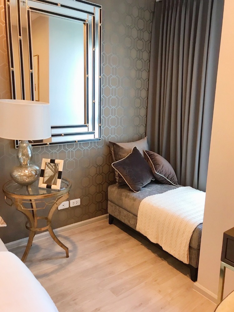 ขายคอนโดปิ่นเกล้า จรัญสนิทวงศ์ : ขาย IDEO Mobi Charan Interchange 1 ห้องนอน 34 ตรม. เฟอร์นิเจอร์และเครื่องใช้ไฟฟ้าครบ ติด MRT บางขุนนนท์