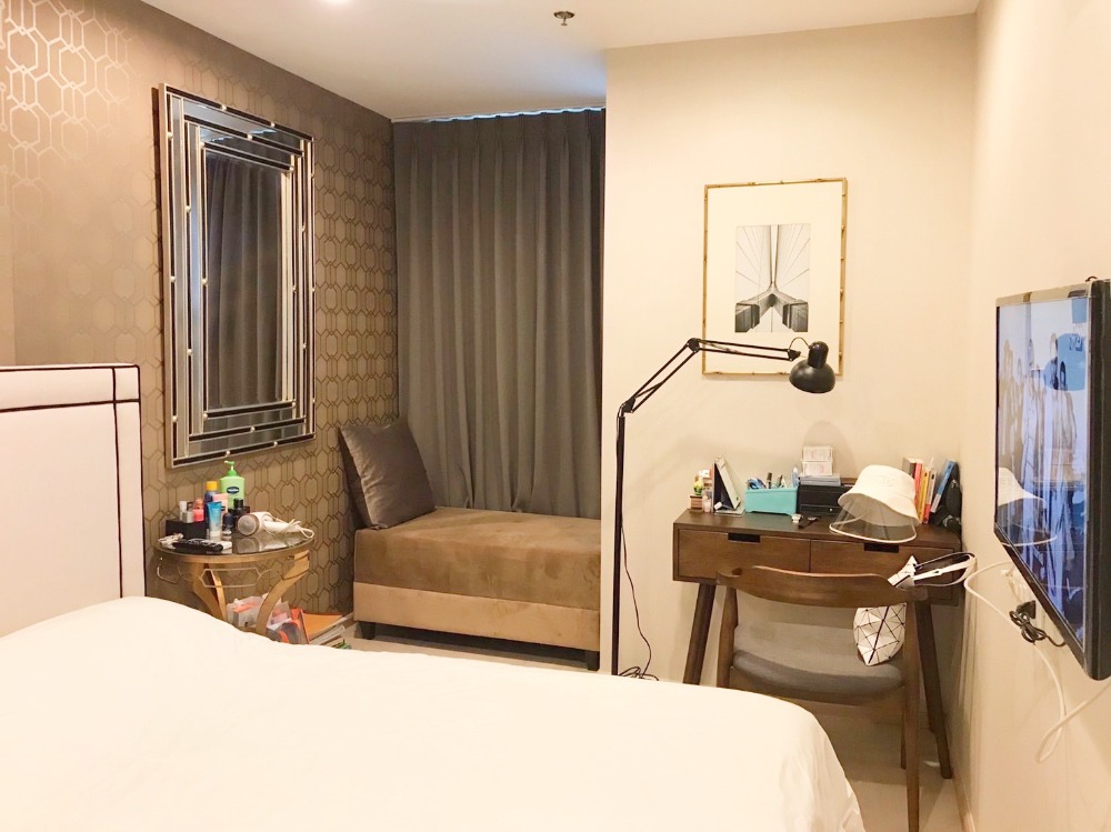 ขายคอนโดปิ่นเกล้า จรัญสนิทวงศ์ : ขาย IDEO Mobi Charan Interchange 1 ห้องนอน 34 ตรม. เฟอร์นิเจอร์และเครื่องใช้ไฟฟ้าครบ ติด MRT บางขุนนนท์