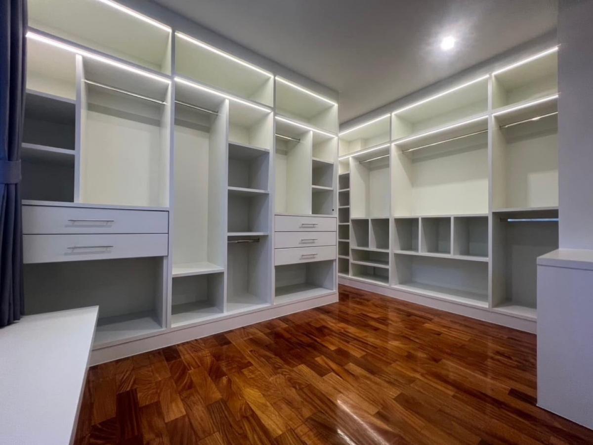 ให้เช่าโฮมออฟฟิศบางนา แบริ่ง ลาซาล : ปล่อยเช่า Home Office 1,000 ตารางเมตร ที่จอดรถ 10 คัน ย่าน แบริ่ง - ศรีด่าน 22, สมุทรปราการ ใกล้ ห้าง เมกา บางนา, IKEA และโรงเรียนนานาชาติ, Pre-school, Nursery for Kids