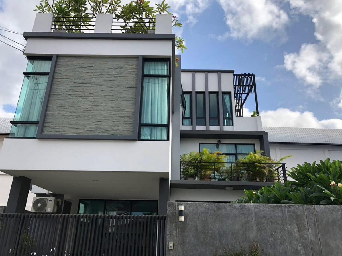 For RentHouseRatchadapisek, Huaikwang, Suttisan : Ladprao 80 house / 3 floors / 3 bedrooms / 4 bathrooms / 85000