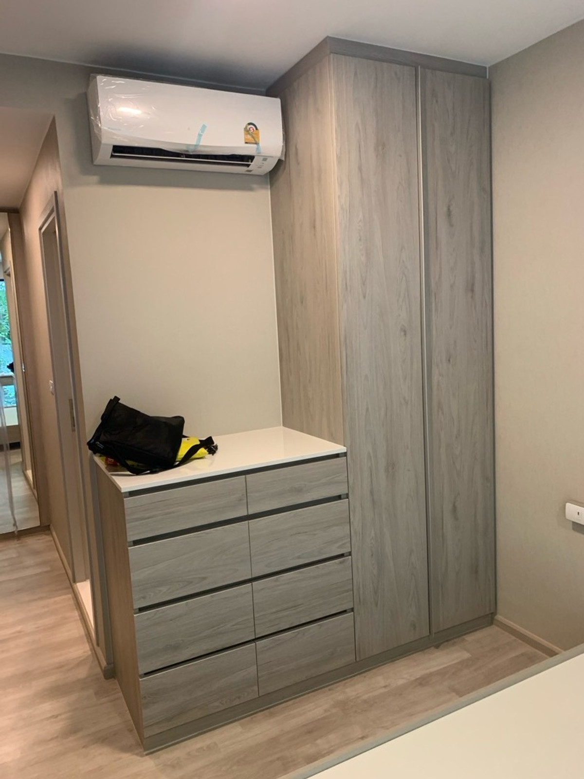 For RentCondoOnnut, Udomsuk : 🔥Urgent Rental🔥 Quintara Arte Sukhumvit 52, corner unit for rent (low-rise), fully furnished and equipped with appliances, closed kitchen, near BTS On Nut ❗