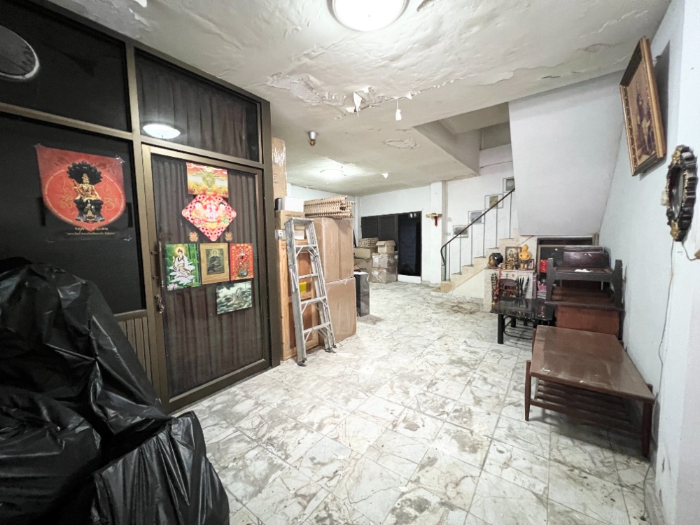 ขายทาวน์โฮมท่าพระ ตลาดพลู วุฒากาศ : ขายตามสภาพ ทาวน์เฮ้าส์ 3 ชั้น หมู่บ้าน ร่มไทร เพชรเกษม 7 ใกล้ MRT ท่าพระ