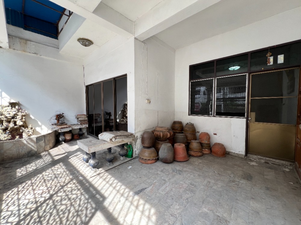 ขายทาวน์โฮมท่าพระ ตลาดพลู วุฒากาศ : ขายตามสภาพ ทาวน์เฮ้าส์ 3 ชั้น หมู่บ้าน ร่มไทร เพชรเกษม 7 ใกล้ MRT ท่าพระ