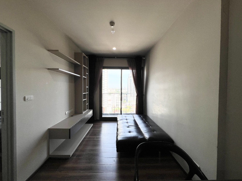 For SaleCondoSapankwai,Jatujak : Urgent sale Onyx Phaholyothin 1 bedroom 1 bathroom near BTS Saphan Khwai