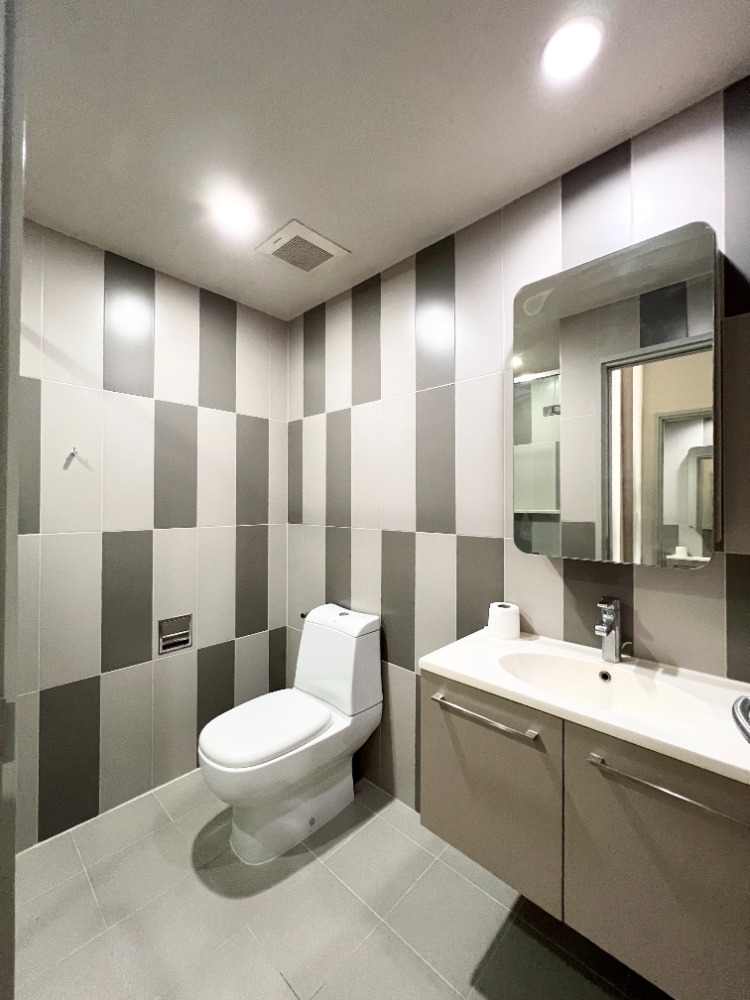 For SaleCondoSapankwai,Jatujak : Urgent sale Onyx Phaholyothin 1 bedroom 1 bathroom near BTS Saphan Khwai