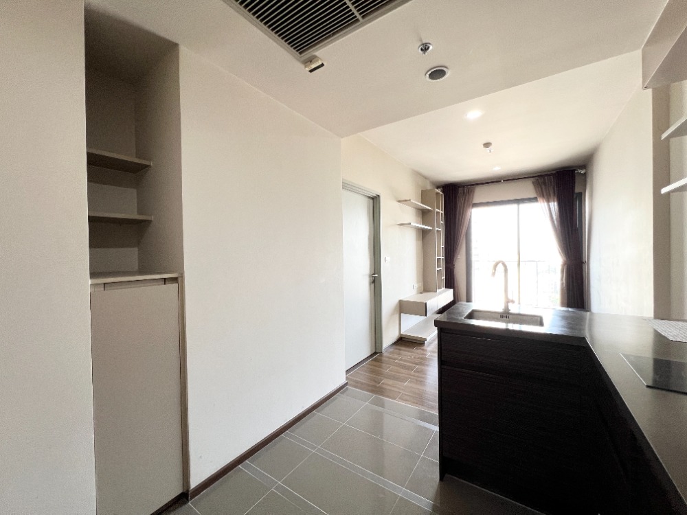 For SaleCondoSapankwai,Jatujak : Urgent sale Onyx Phaholyothin 1 bedroom 1 bathroom near BTS Saphan Khwai