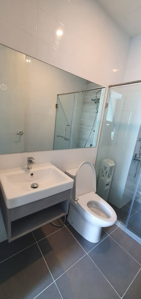 For RentCondoRamkhamhaeng, Hua Mak : SPHYQ3 Condo for rent KnightsBridge Collage Ramkhamhaeng 26.71 sq m. 21st floor line id : @livinglegacy