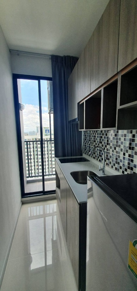 For RentCondoRamkhamhaeng, Hua Mak : SPHYQ3 Condo for rent KnightsBridge Collage Ramkhamhaeng 26.71 sq m. 21st floor line id : @livinglegacy