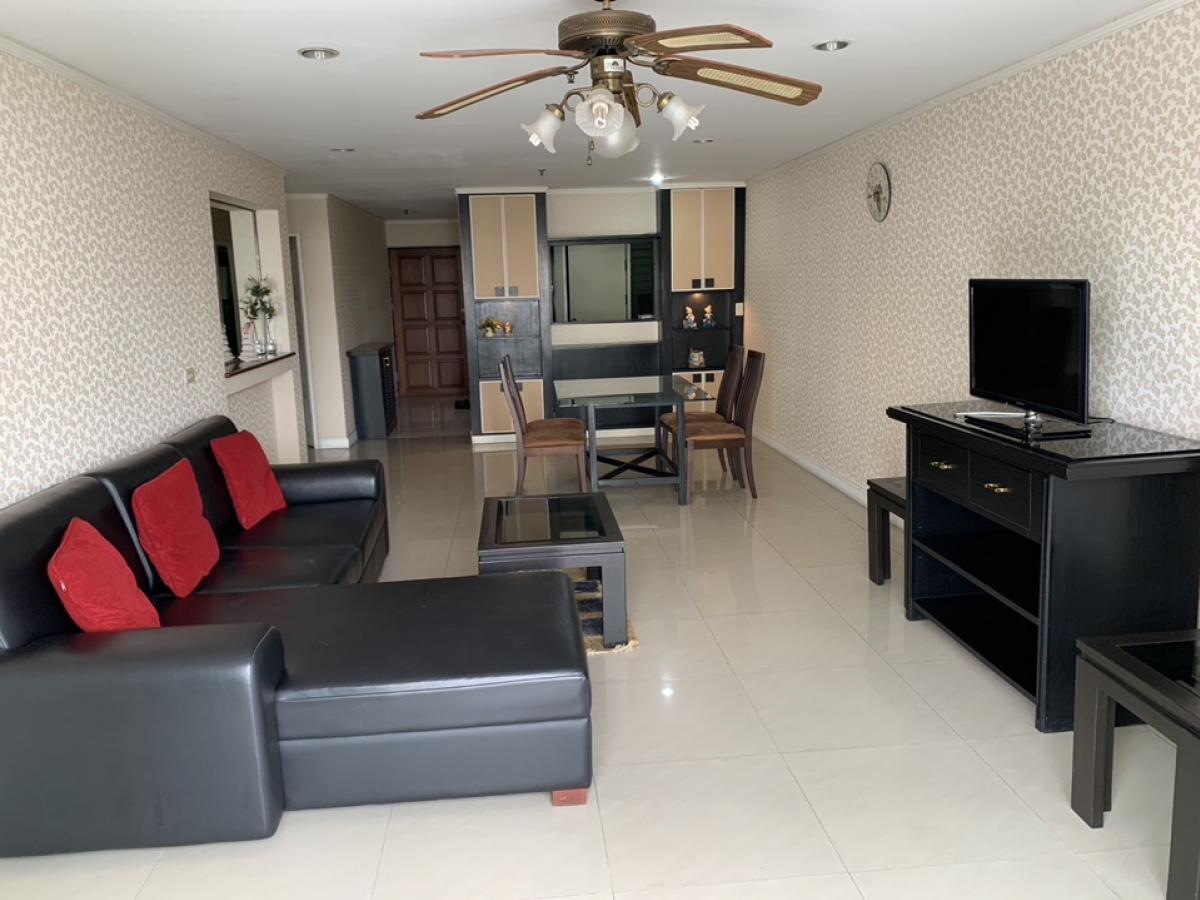 For SaleCondoSukhumvit, Asoke, Thonglor : 📢👇Grab or gone as this is reasonable and worth for living or investing at Baan Phromphong near UFM FUJI , easily access to Sukhumvit and Petchaburi road