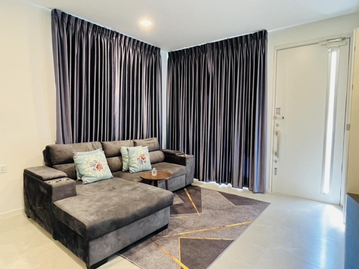 For SaleHouseNonthaburi, Bang Yai, Bangbuathong : Cheaper than the project 1.5 million! Manthana Ratchaphruek, Nakhon In Rattanathibet, the new house is not here. In front of the garden near the club Plastic has not yet been sheep. The front of the house does not collide. Guests come to park conveniently