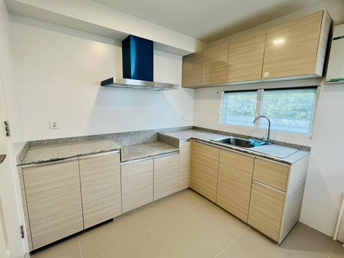 For SaleHouseNonthaburi, Bang Yai, Bangbuathong : Cheaper than the project 1.5 million! Manthana Ratchaphruek, Nakhon In Rattanathibet, the new house is not here. In front of the garden near the club Plastic has not yet been sheep. The front of the house does not collide. Guests come to park conveniently