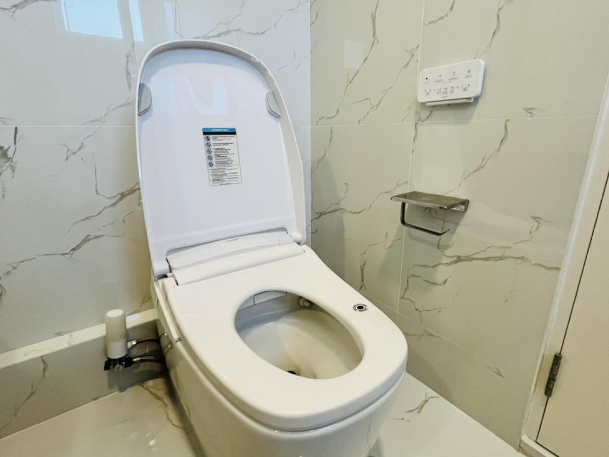 For SaleHouseNonthaburi, Bang Yai, Bangbuathong : Cheaper than the project 1.5 million! Manthana Ratchaphruek, Nakhon In Rattanathibet, the new house is not here. In front of the garden near the club Plastic has not yet been sheep. The front of the house does not collide. Guests come to park conveniently