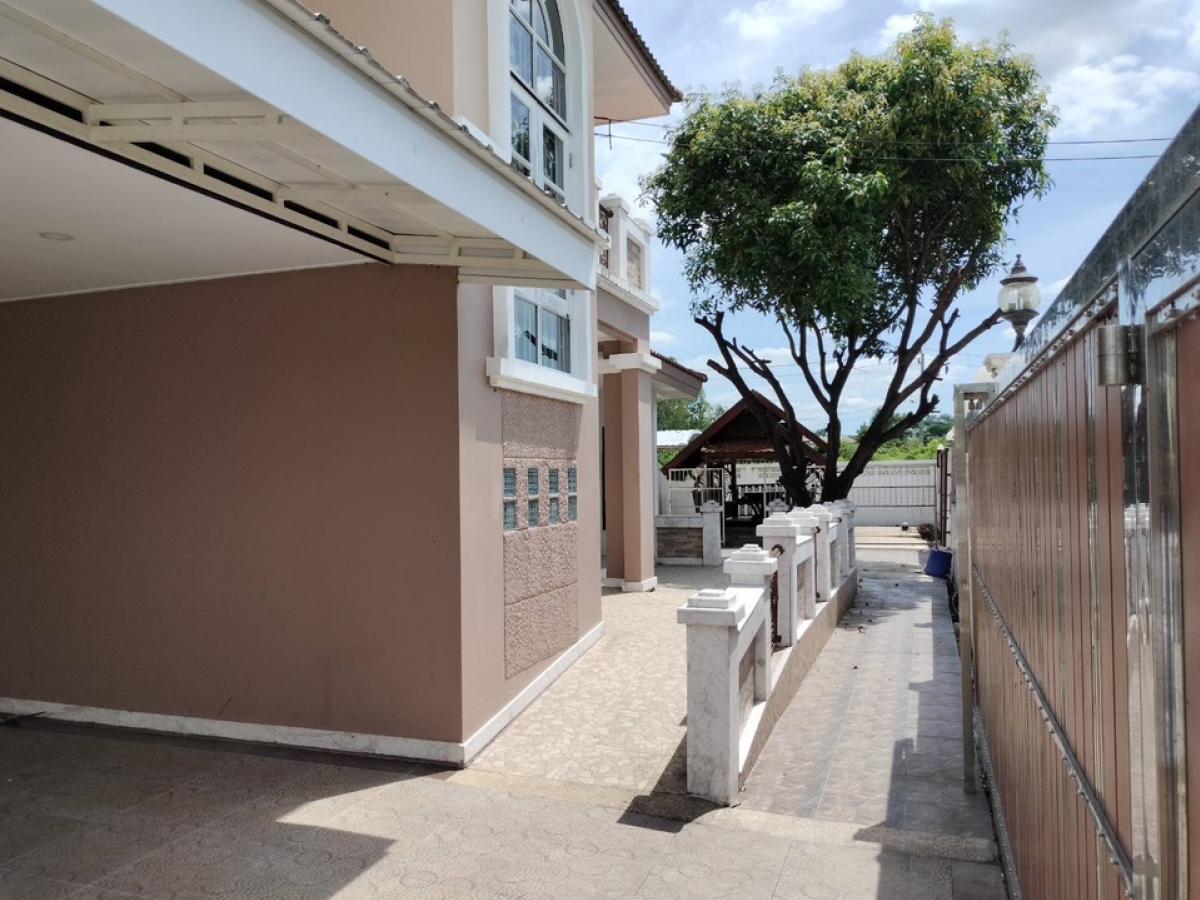 For SaleHousePhutthamonthon, Salaya : For sale: Large 2-storey detached house, Phutthamonthon Sai 3, Soi 19, Intersection 14, area 125 sq m.