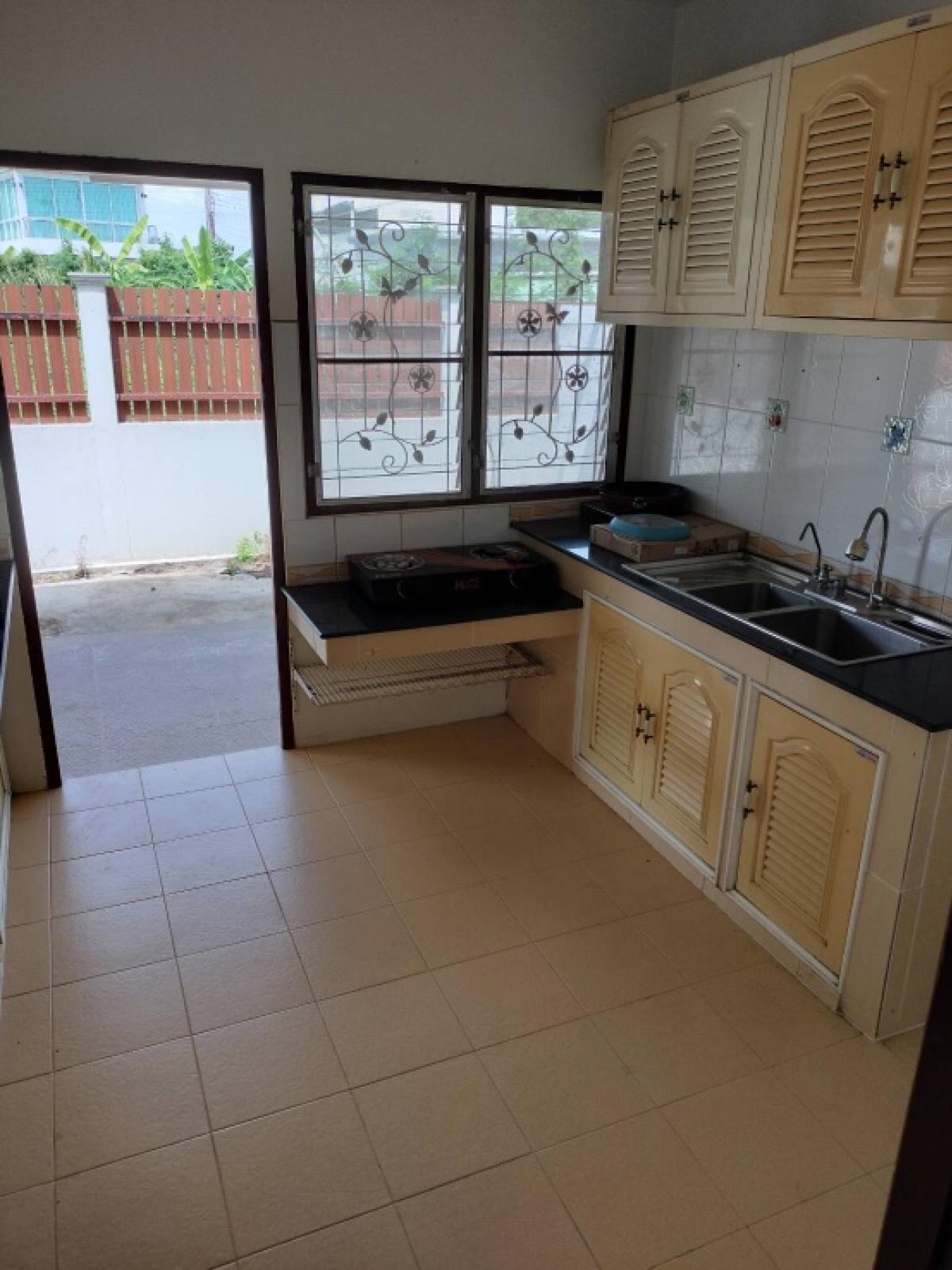 For SaleHousePhutthamonthon, Salaya : For sale: Large 2-storey detached house, Phutthamonthon Sai 3, Soi 19, Intersection 14, area 125 sq m.