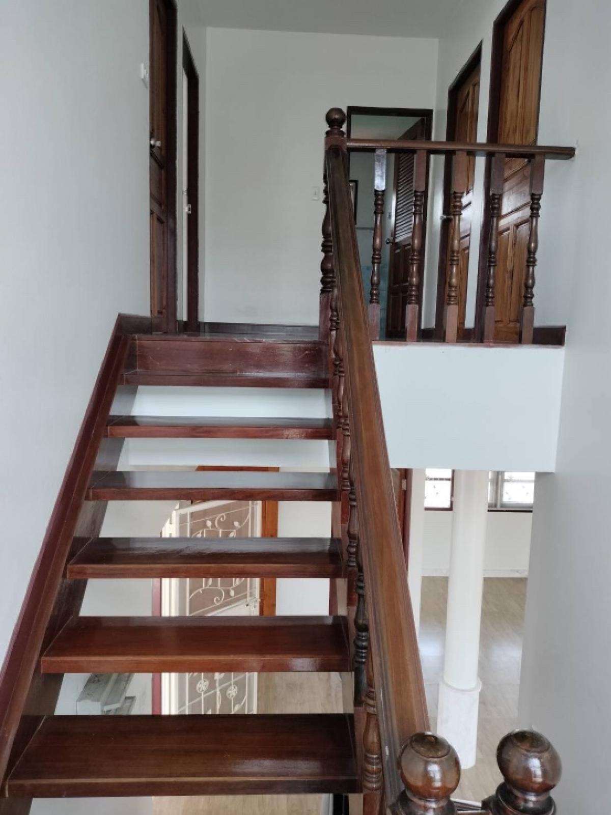 For SaleHousePhutthamonthon, Salaya : For sale: Large 2-storey detached house, Phutthamonthon Sai 3, Soi 19, Intersection 14, area 125 sq m.